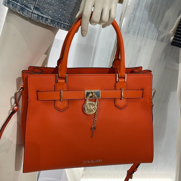 MICHAEL KORS HAMILTON MEDIUM SATCHEL
COLOR: Poppy
New with the tag - Picture 15 of 16